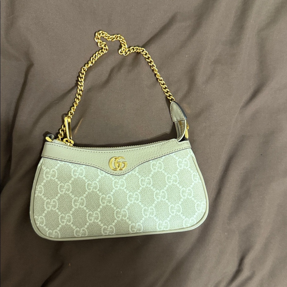 Gucci Beige and Gold Shoulder Bag - Picture 3 of 4